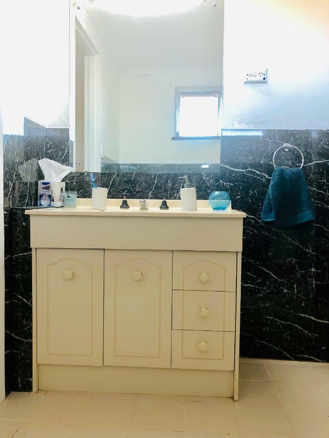 The Blacklighters Opal Retreat-Undergound Villa Coober Pedy Buitenkant foto